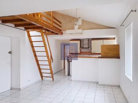 appartement en duplex + garage  à lamalou les bains