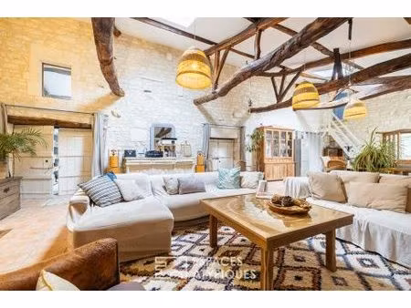 domaine rénové avec gîtes indépendants et près de 2 hectares de terrain