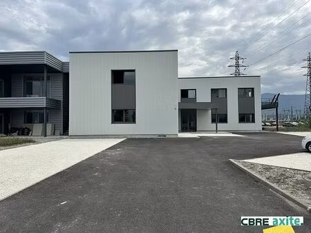 location bureau sainte helene du lac 125 m²