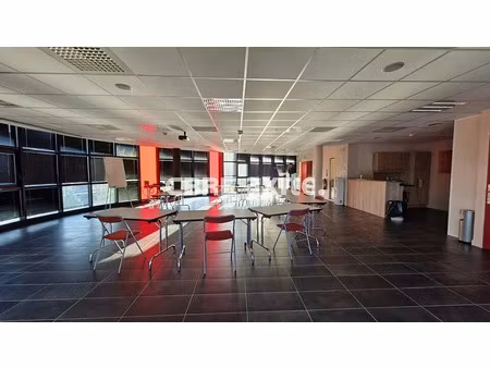 vente bureau challes les eaux 854 m²