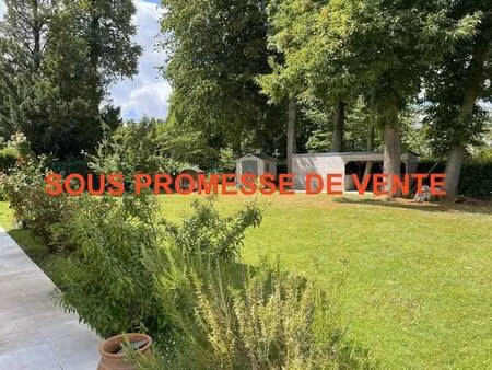 maison familiale avec un jardin plat et arbore de 1250 m2