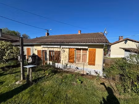 vente maison 6 pièces 110 m² à chalus (87230)  95 000 €