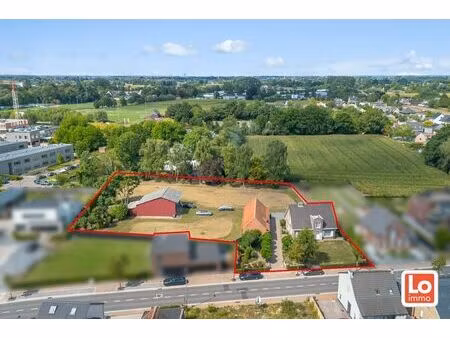 verkocht! statige open woning met ruim bijgebouw op groot perceel grond in het centrum van