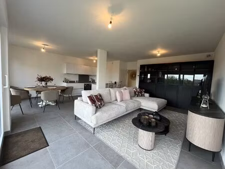 appartement à vendre avec terrasse et 3 chambres   marche-en-famenne (vbd20128)