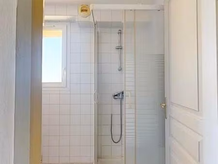 thezan-des-corbieres: appartement t3 de 62m² avec terrasse de 25m²