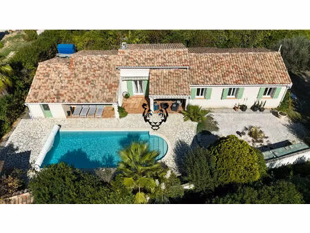 maison individuelle avec garage-au muy de 142.46m2