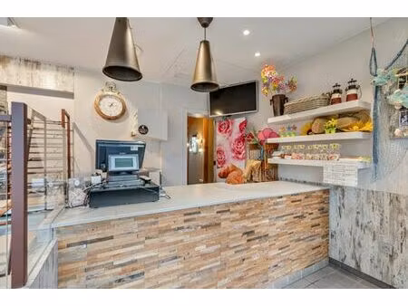 local commercial rénové offrant de nombreuses possibilités