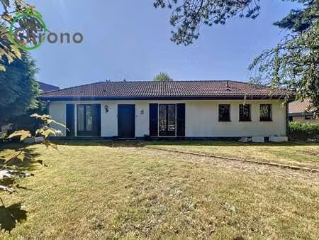 belle villa plain-pied - 2 ch - 2 garages - parking - jardin