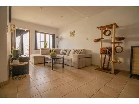 bel appartement de type rez de chaussee