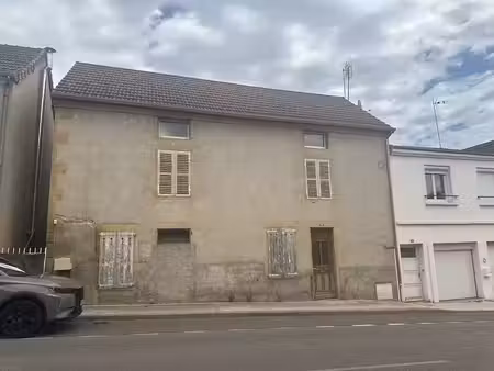 maison de village 160 m2 hab. à rénover.