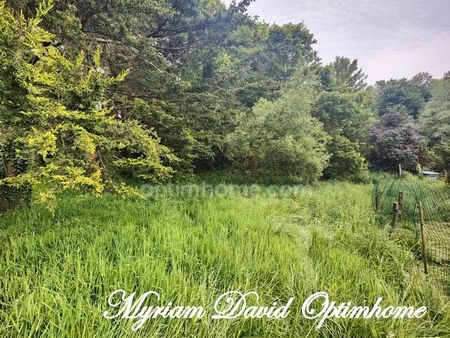 terrain à bâtir à rostrenen – vivez au calme à deux pas du centre-ville !
