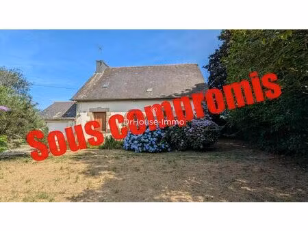 au bourg de roudouallec  néobretonne sur grand terrain