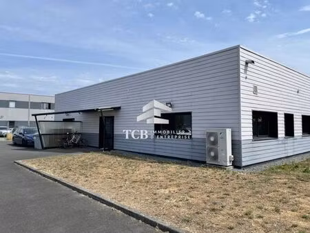 bureau de prestige de 210 m2 en location - les sorinières  pays de la loire