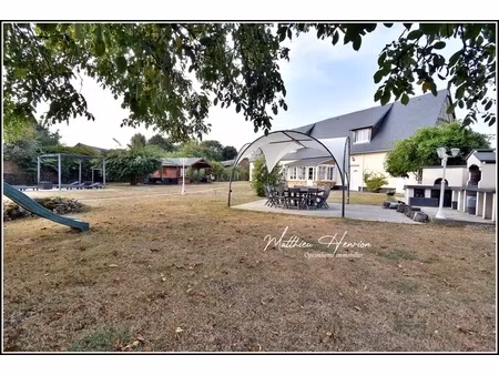 maison de caractère rénovée  avec volumes et charme  dpe b !