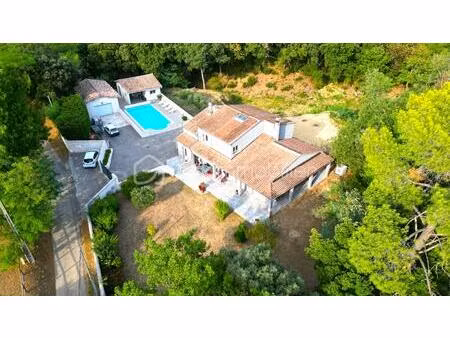 maison de 200 m² à allan