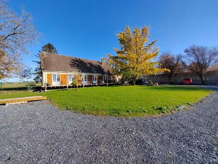 plain-pied de 130 m² sur une parcelle de 3000 m²