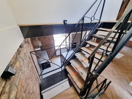 *duplex 119m2/2 chambres/terrasse 5m2/peb