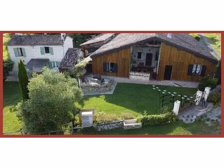 propriété de caractère  2 maisons  piscine  1 4ha