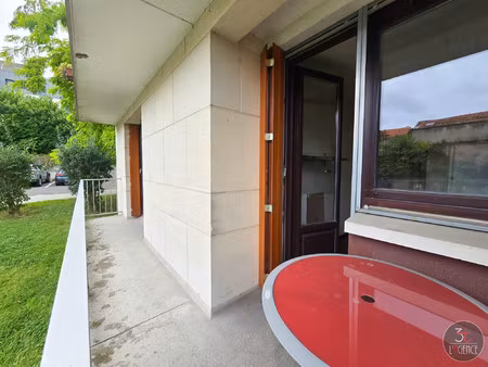 2 pieces avec terrasse