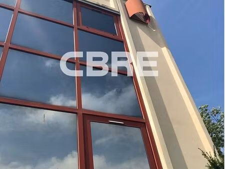 location bureau vallauris 192 m²