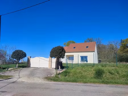 vente maison 5 pièces 132 m² à la celle-sur-loire (58440)  189 900 €