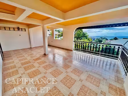 location appartement à louer 3 pièces avec vue mer  terrasse et parking la trinite (972)