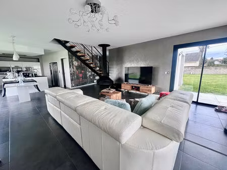 maison 5 chambres  piscine et garage