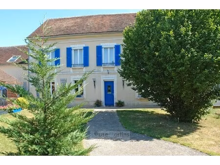 demeure à vendre à charmoy