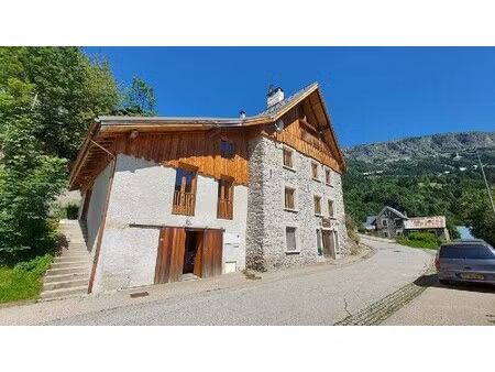 maison de luxe à vendre à oz