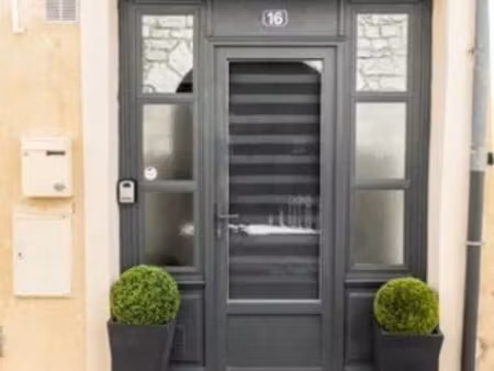 location meublée maison 3 pièces 125 m² à blaye (33390)  1 050 €