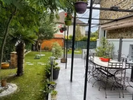 location meublée maison 5 pièces 90 m² à athis-mons (91200)  2 600 €