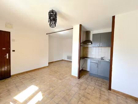 location appartement 1 pièce 26 m² à saint-andré-de-cubzac (33240)