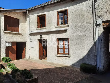 longes centre  maison de village avec jardin !