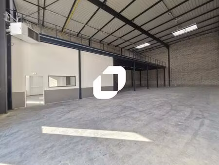 location bureau serris 77700