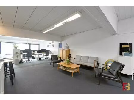 kantoorruimte met vlotte bereikbaarheid te huur in merelbeke