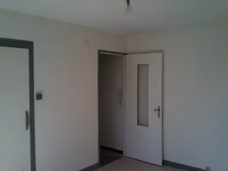 location appartement 1 pièce 33 m² à verdun (55100)  330 €