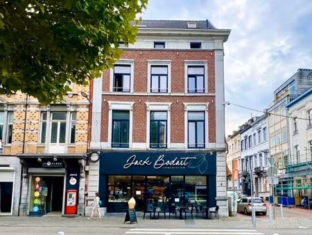 belle surface commerciale en plein centre-ville