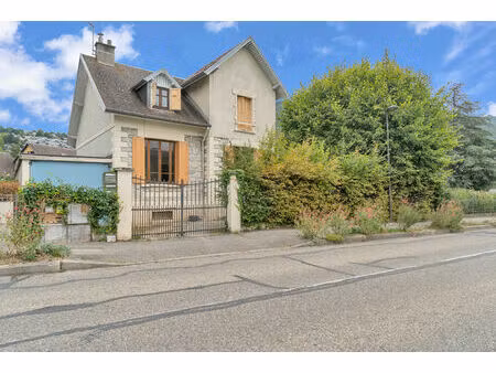 exclusivité corner immo - maison ancienne divisée en 2 logements - barby (73230)