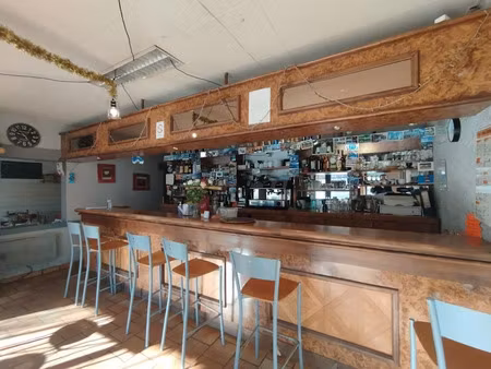 vente locaux professionnels à sabres (40630)  254 000 €