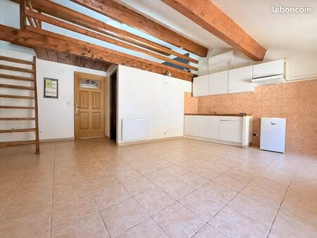 studio 1 pièce 32 m²