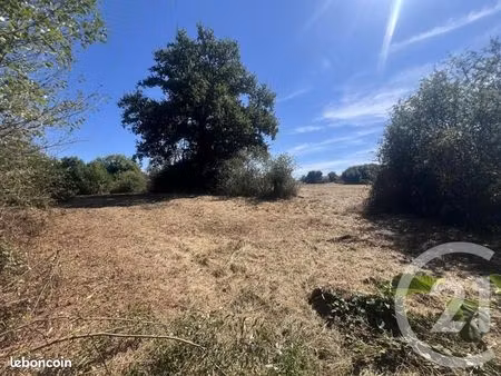 terrain 8 775 m² villebret