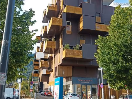 garage fermé sécurisé