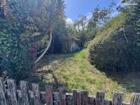 terrain 1056 m² hôpital-camfrout