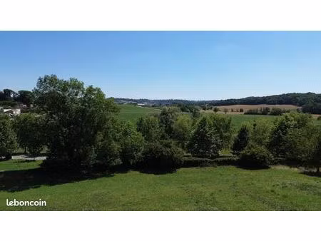 terrain 721 m² pelousey