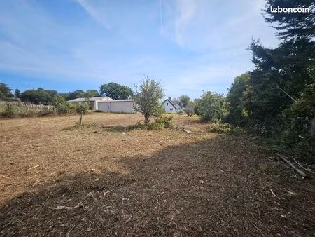 terrain 1 200 m² roscanvel