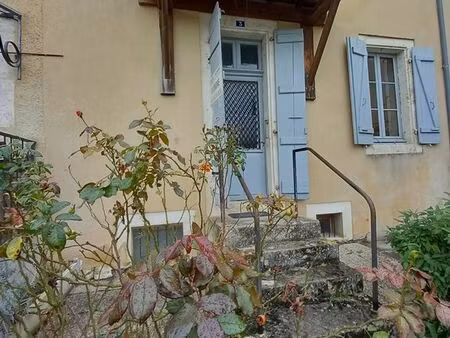 maison de village 2 pièces 100 m²