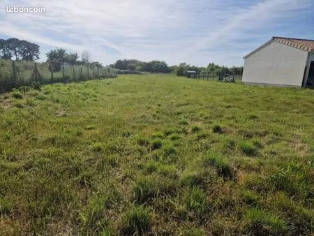 terrain 1 786 m² saint maixant