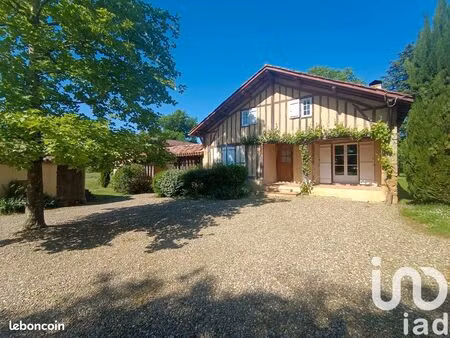 maison 10 pièces 310 m²