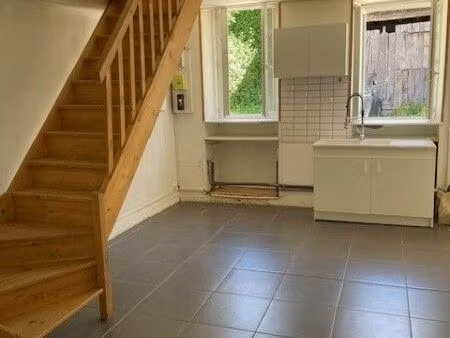 maison 9 pièces 148 m²