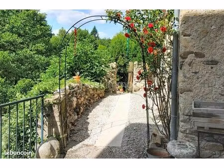 maison 9 pièces 150 m²